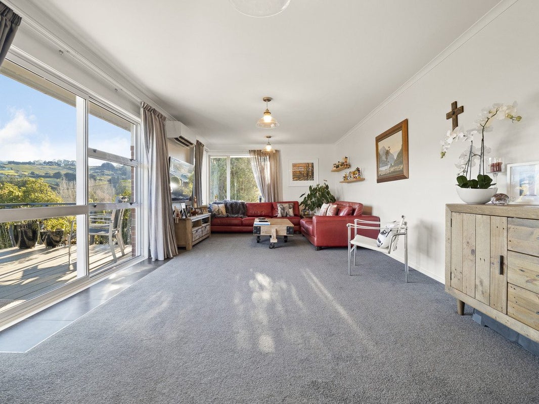 9 Lowe Street, Pine Hill, Dunedin, Otago - Carousel 2