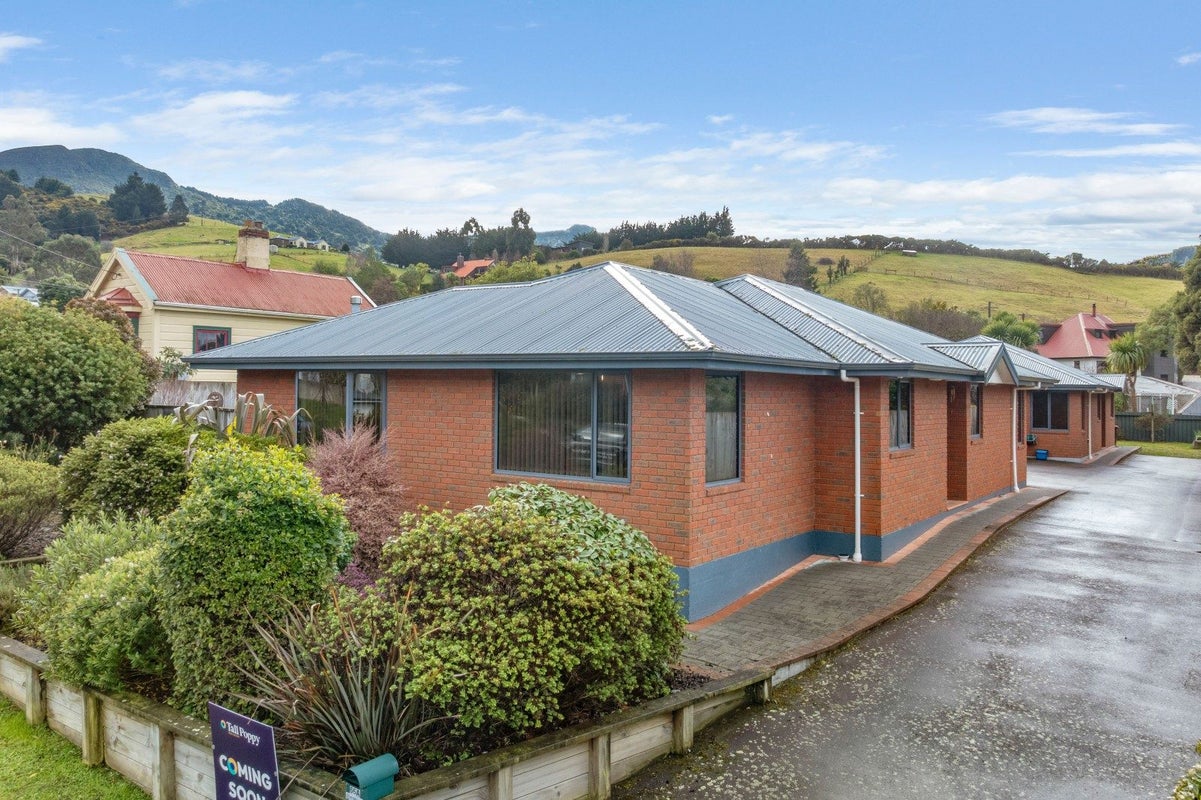 66 Hall Road, Sawyers Bay, Dunedin - Carousel 1
