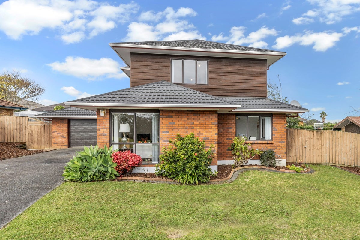 38 Orangewood Drive, Northpark, Auckland - Carousel 2