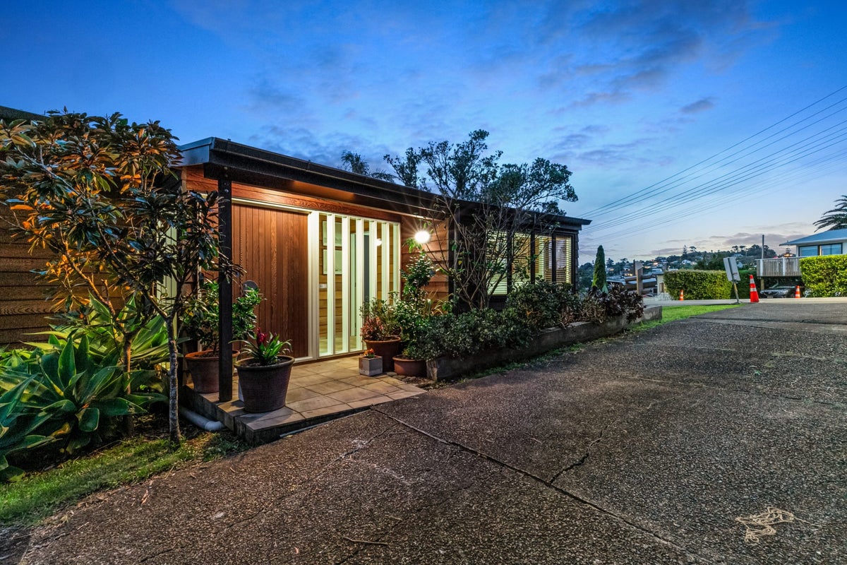 170 Vipond Road, Stanmore Bay, Whangaparaoa - Carousel 2