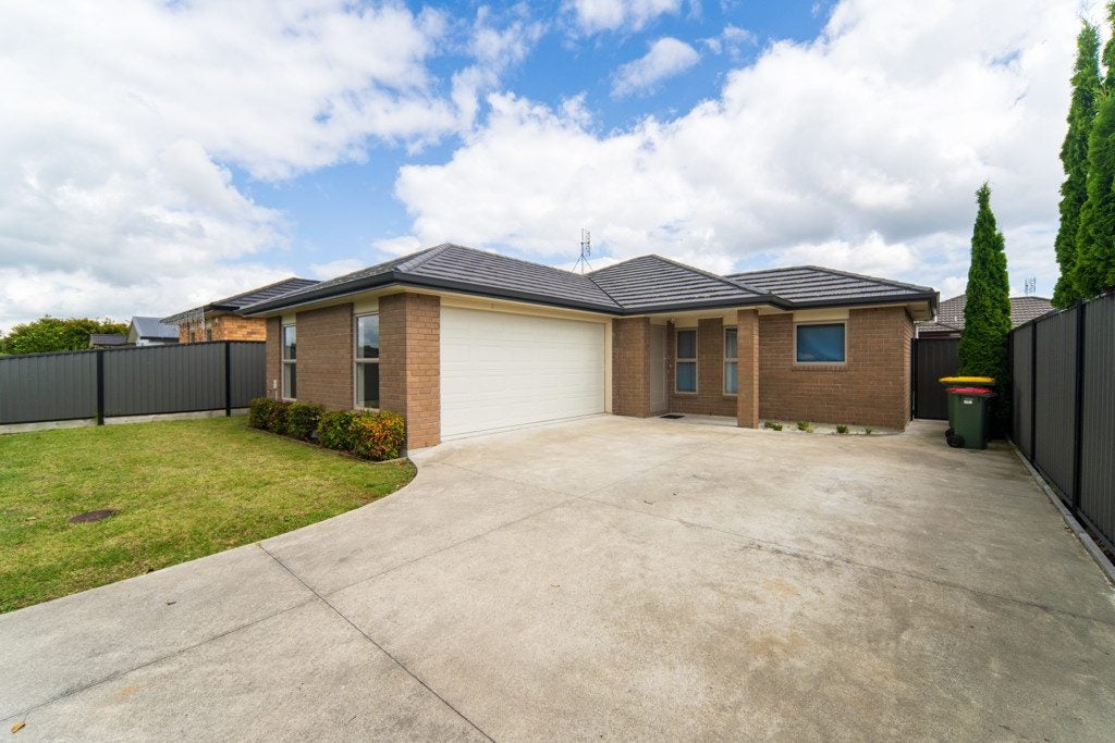 40 Saxbys Road, Glenview, Hamilton - Carousel 2