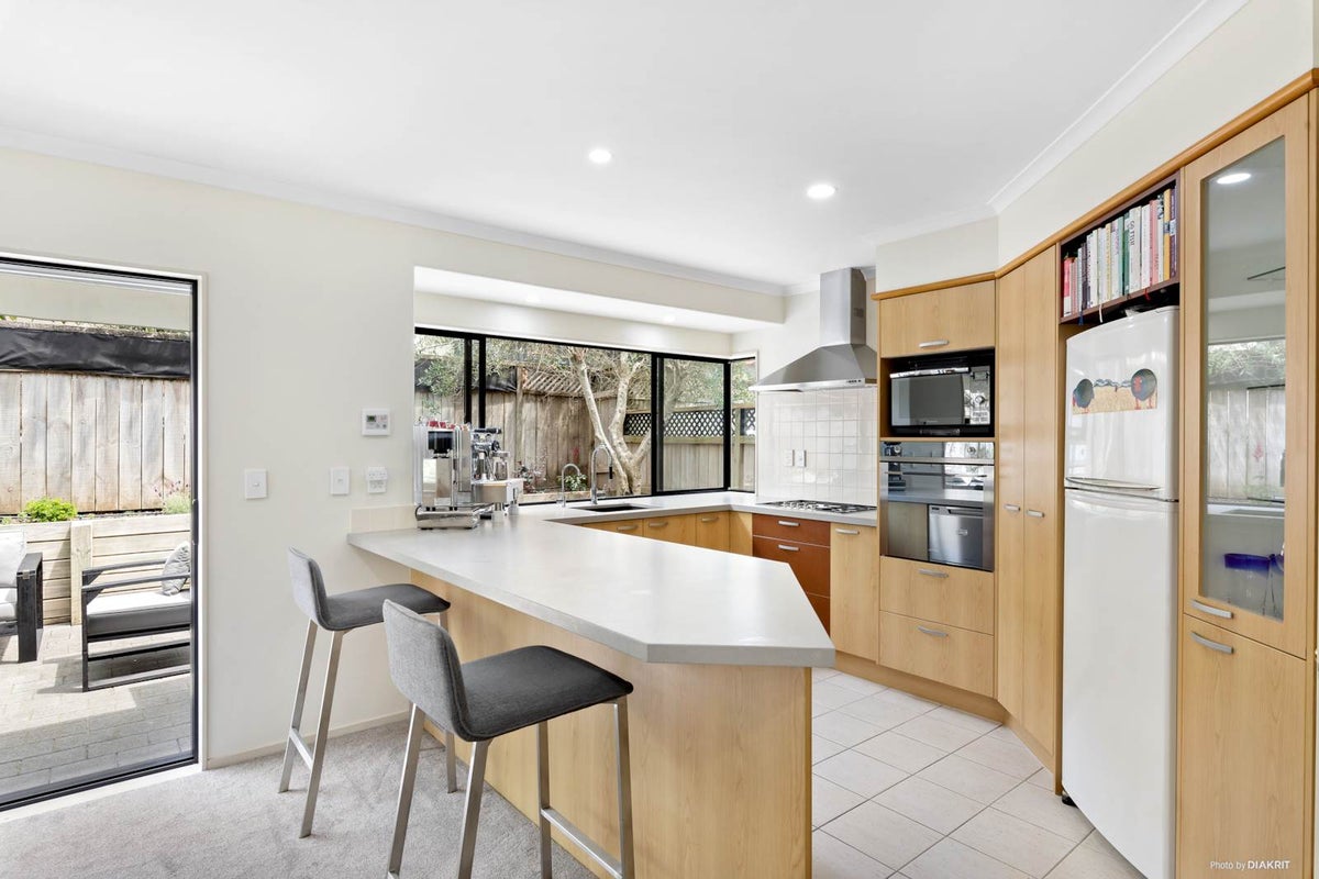 79 Mount Taylor Drive, Glendowie, Auckland - Carousel 2
