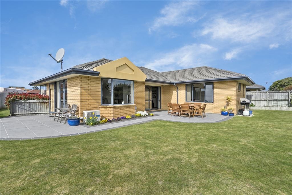 3 Sandholm Close, North New Brighton, Christchurch - Carousel 1