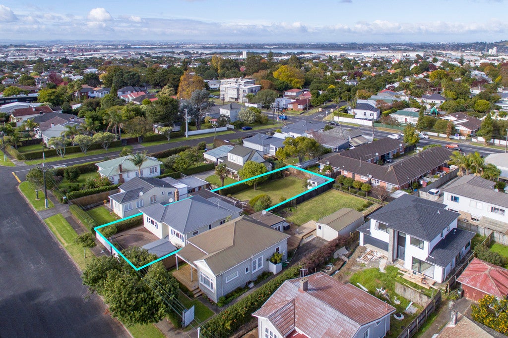 15 Hardington Street, Onehunga, Auckland - Carousel 1