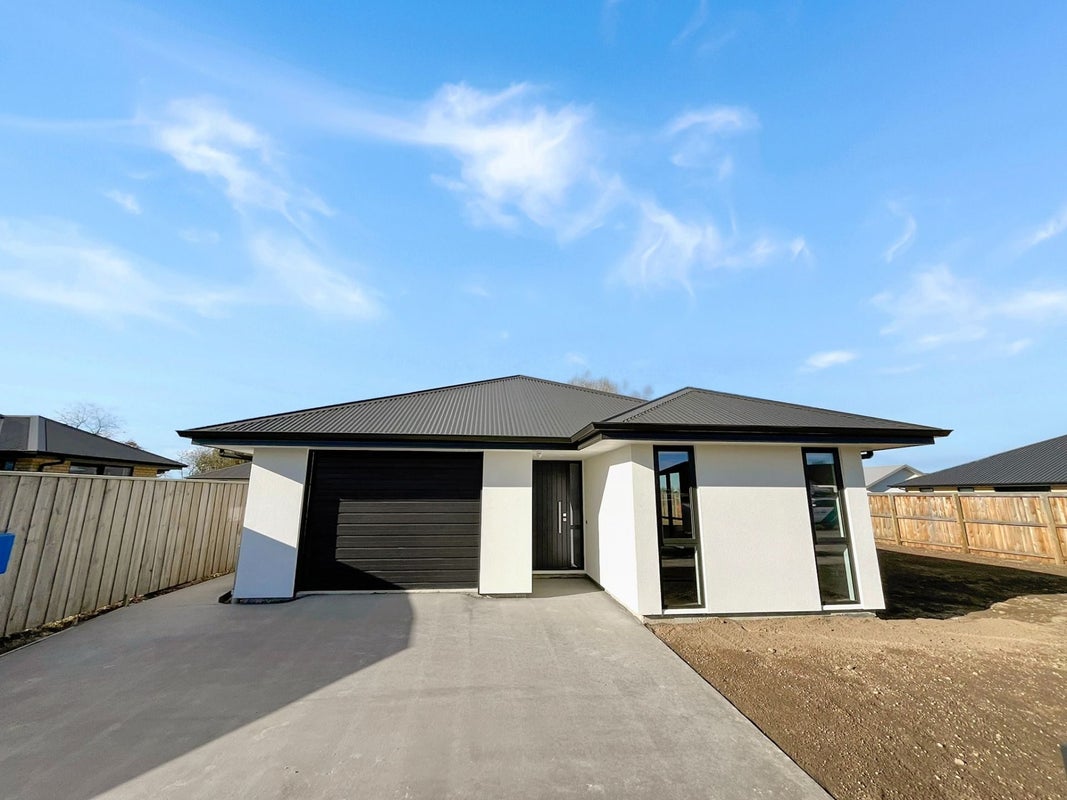 7 Strowan Avenue, Elgin, Ashburton - Carousel 1