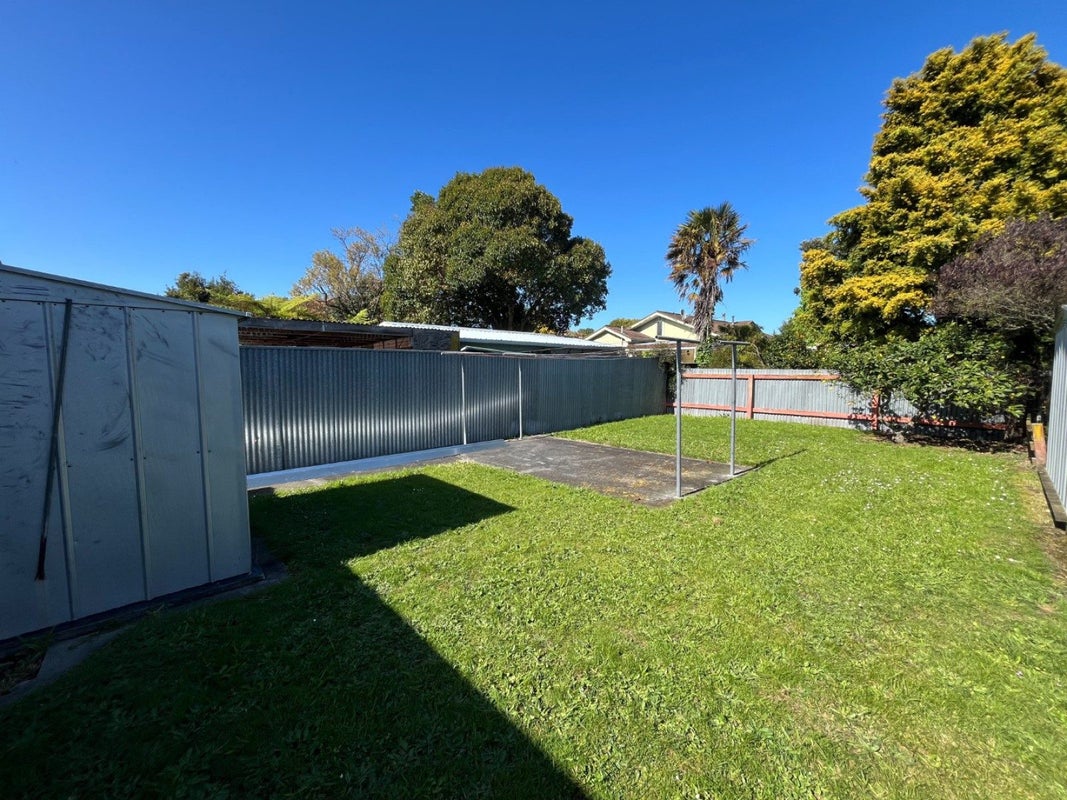 8B Bryant Street, Takaro, Palmerston North - Carousel 9