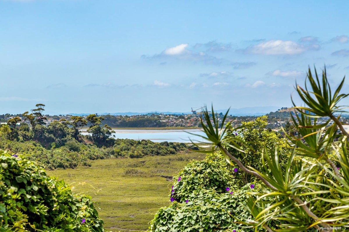 2/73 College Road, Northcote, Auckland - Carousel 2