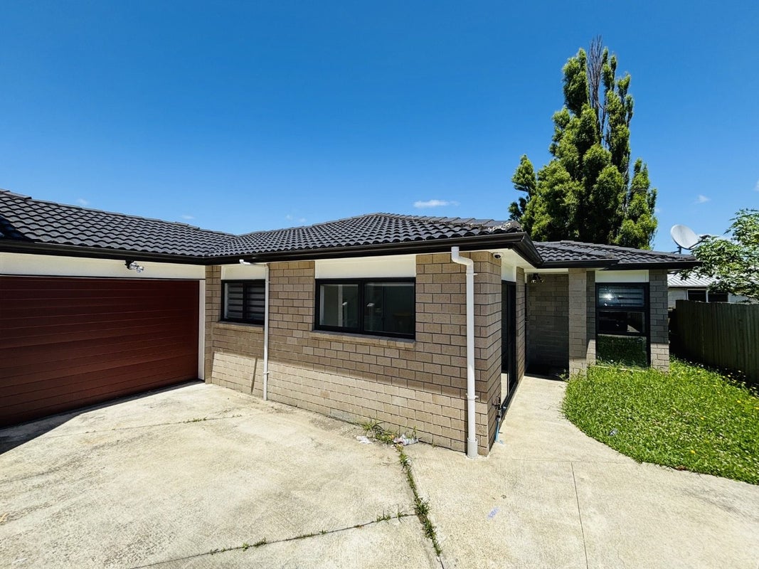 7 Secretariat Place, Randwick Park, Auckland - Carousel 2