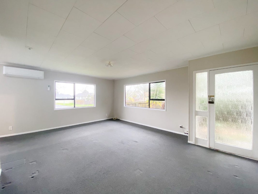 8 Riverton Drive, Randwick Park, Auckland - Carousel 2