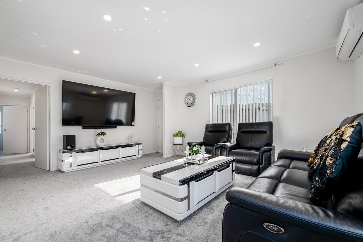 34F Ranui Station Road, Ranui, Auckland - Carousel 1