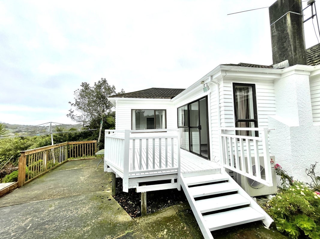 21 Prospect Terrace, Johnsonville, Wellington - Carousel 12