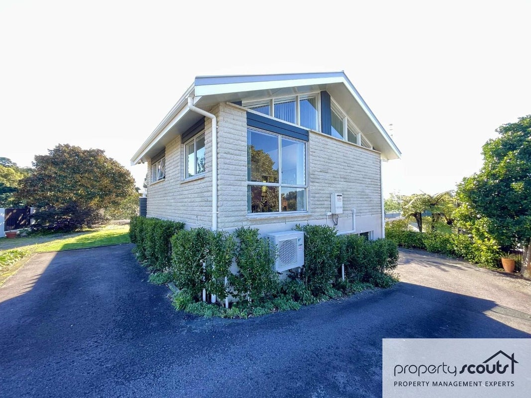 12 Te Ngaere Place, Merrilands, New Plymouth - Carousel 1