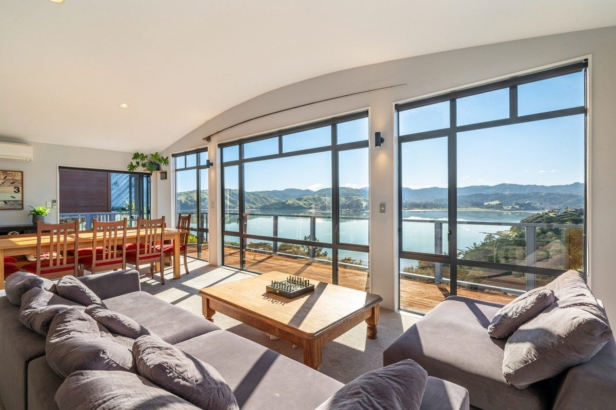 12 The Anchorage, Whitby, Porirua - Carousel 1