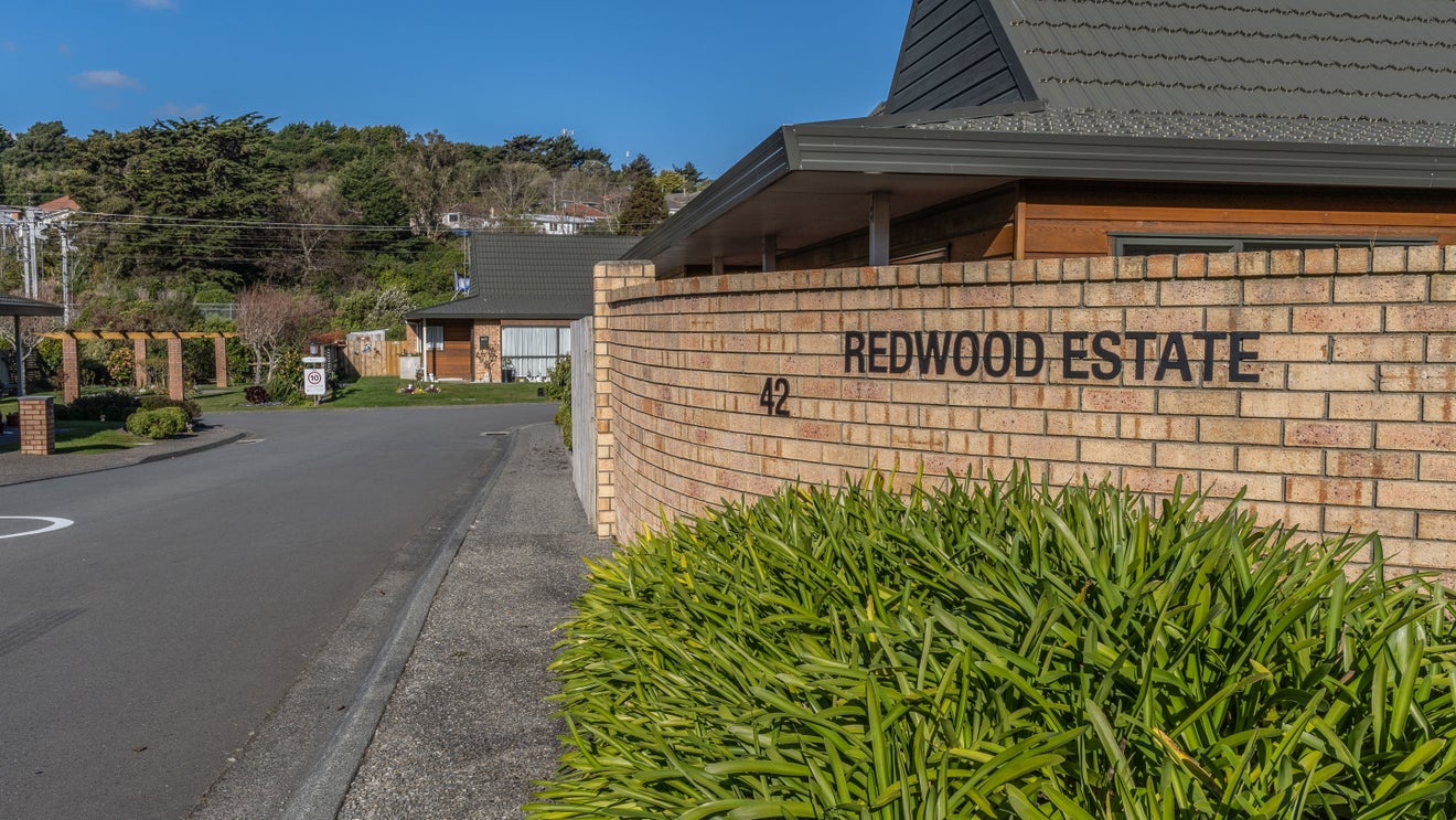 36/42 Main Road, Tawa, Wellington - Carousel 19
