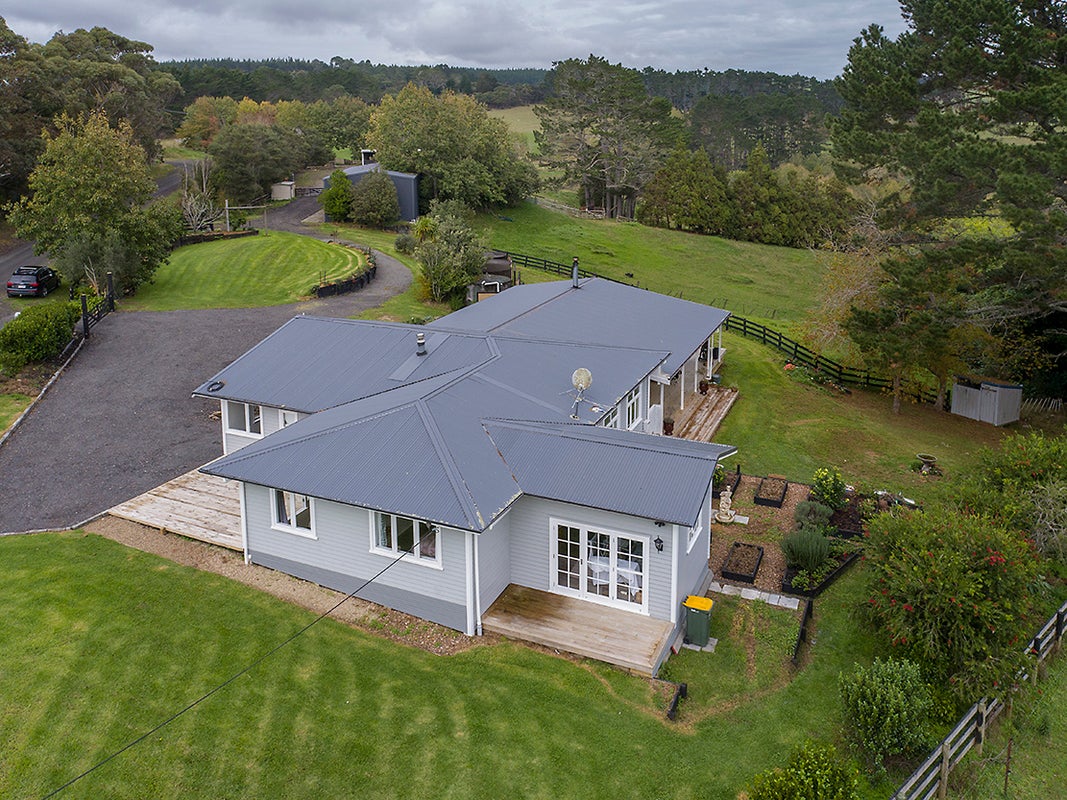 96 Chatham Road, Helensville, Helensville - Carousel 1