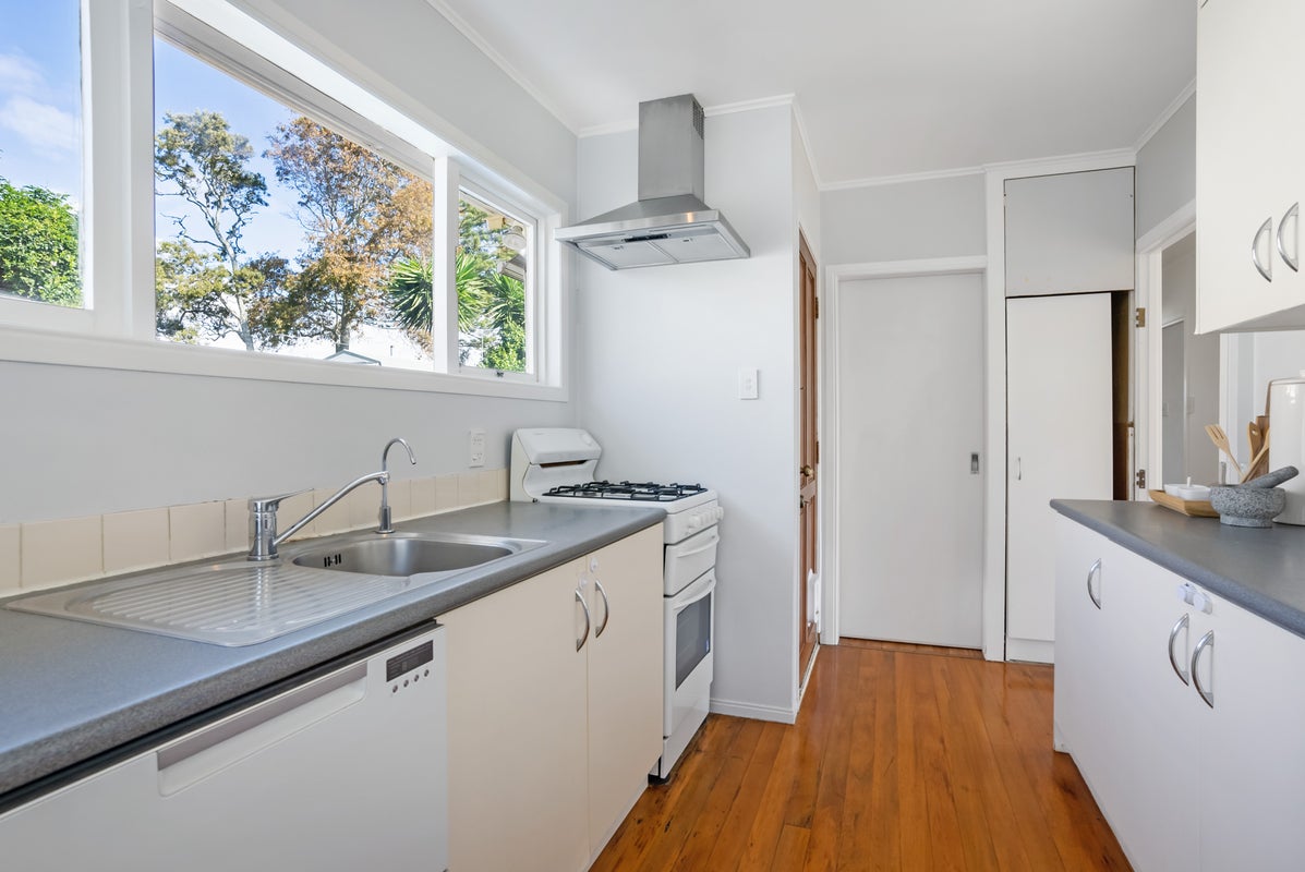 33 Jefferson Street, Glendowie, Auckland - Carousel 2