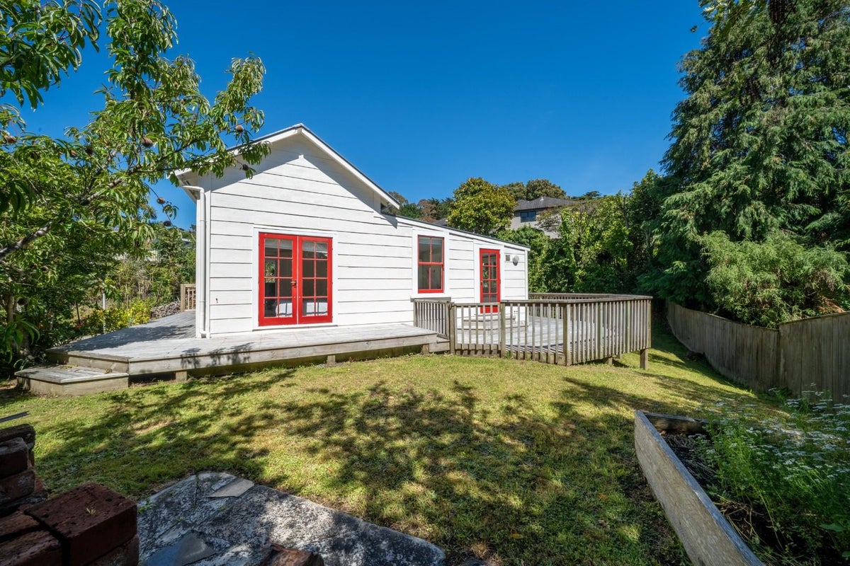 219 Middleton Road, Churton Park, Wellington - Carousel 2