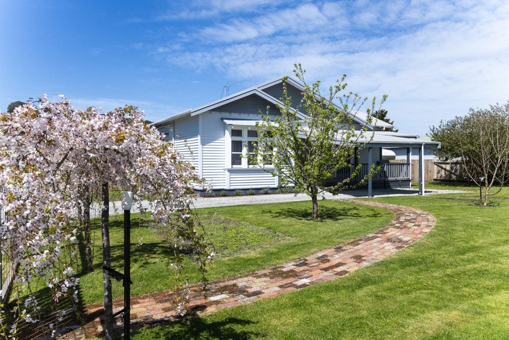 31 Valley Road, Mangapapa, Gisborne - Carousel 1