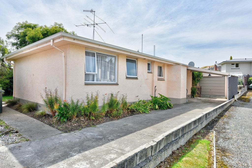 2 Weka Street, East Gore, Gore - Carousel 2