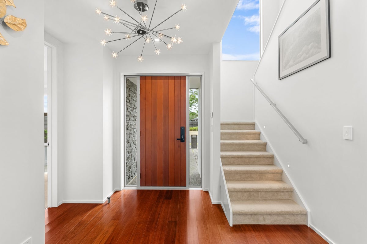 1 Canter Lane, Aidanfield, Christchurch - Carousel 2