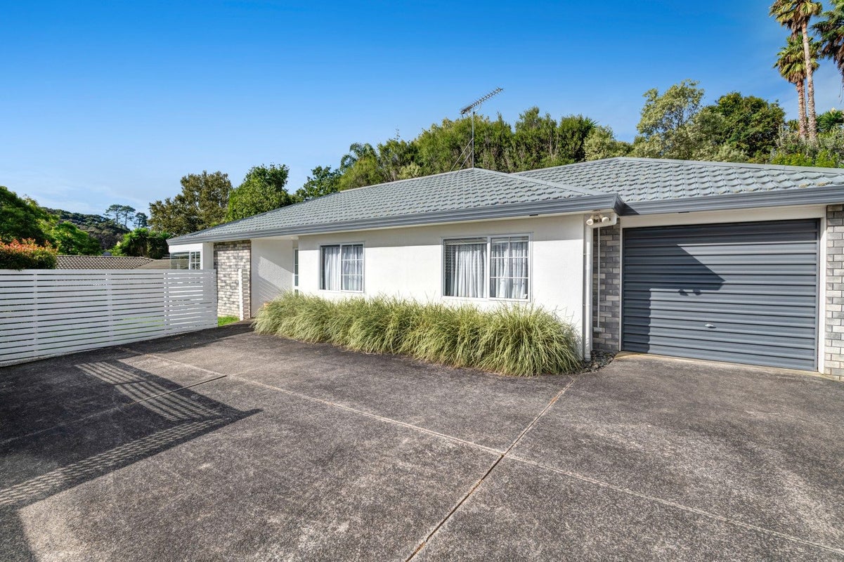 5B Kestrel Heights, Arkles Bay, Whangaparaoa - Carousel 1