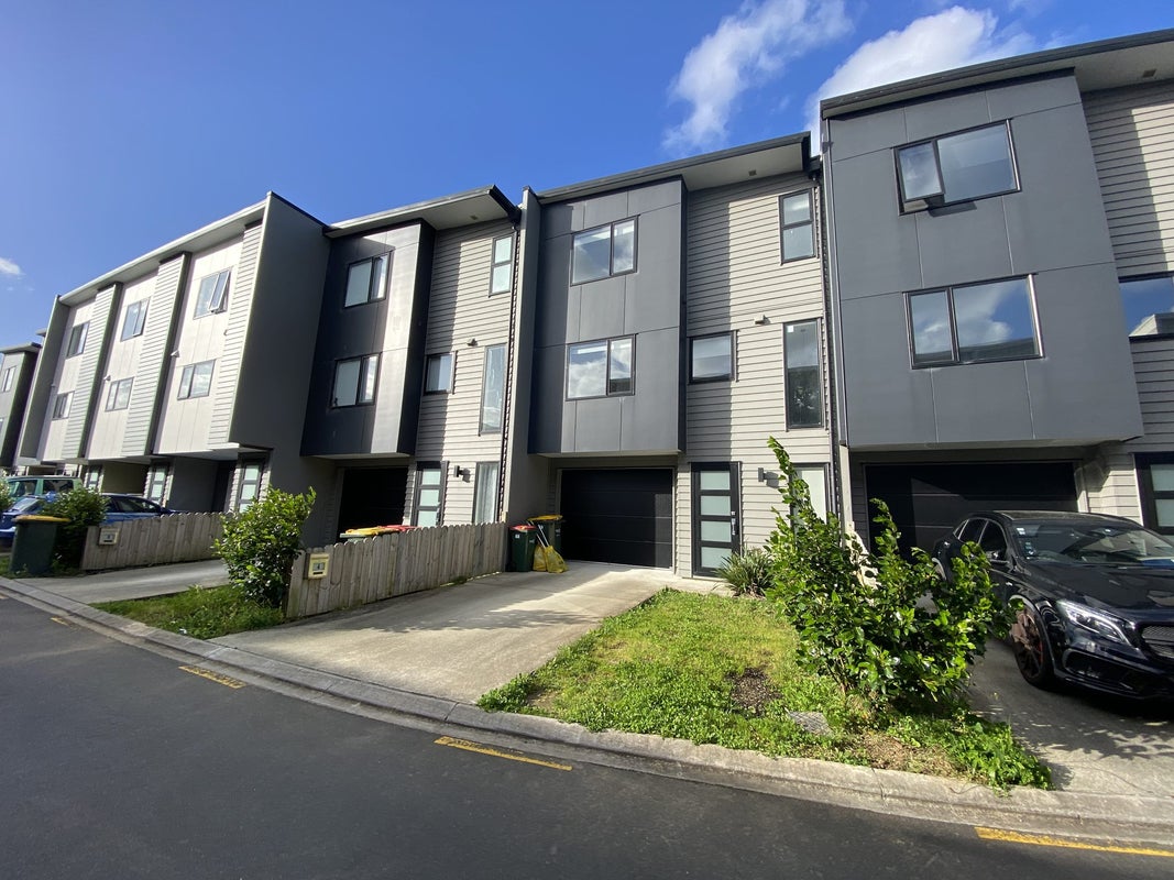 4/5 Perekia Street, Albany, Auckland - Carousel 2