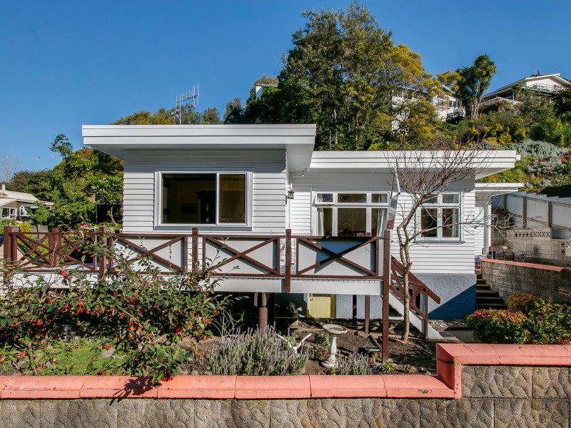 8 Lucknow Terrace, Hospital Hill, Napier - Carousel 1