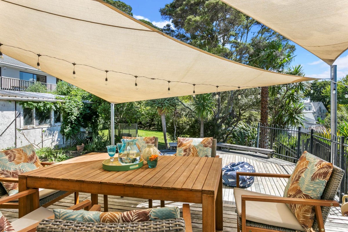 3 Holgate Avenue, Herald Island, Auckland - Carousel 2