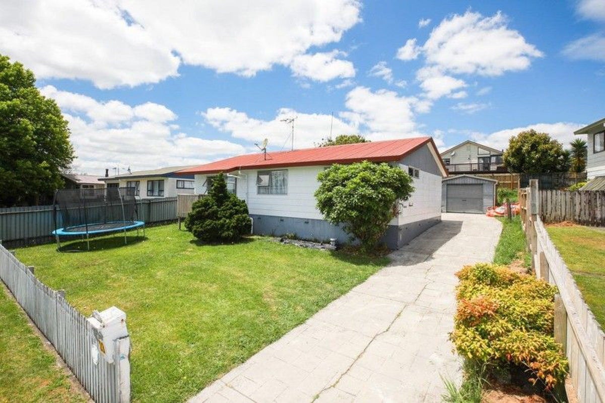 23 Blomfield Street, Nawton, Hamilton - Carousel 2