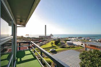 23B Port View Crescent, Moturoa, New Plymouth - Carousel 2