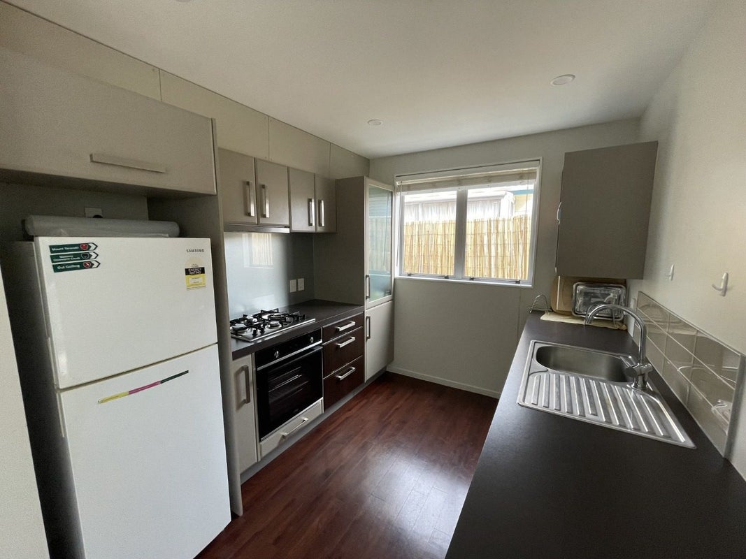 14B Bracken Road, Newlands, Wellington - Carousel 2