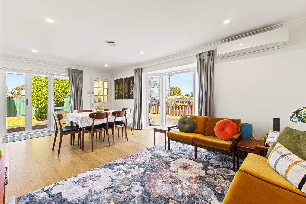 1/16 Birdwood Avenue, Papatoetoe, Auckland - Carousel 1