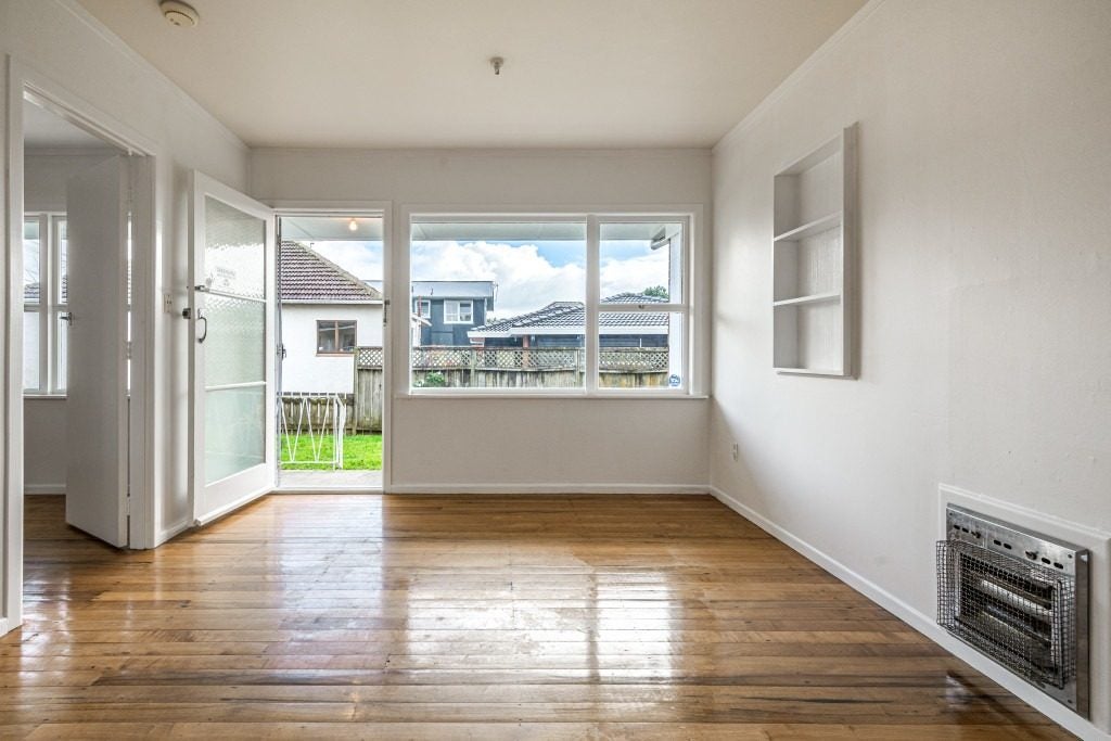 3/223 Point Chevalier Road, Point Chevalier, Auckland - Carousel 2
