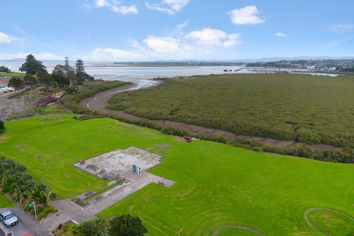 3/2 Firebrick Way, Hobsonville, Auckland - Carousel 22