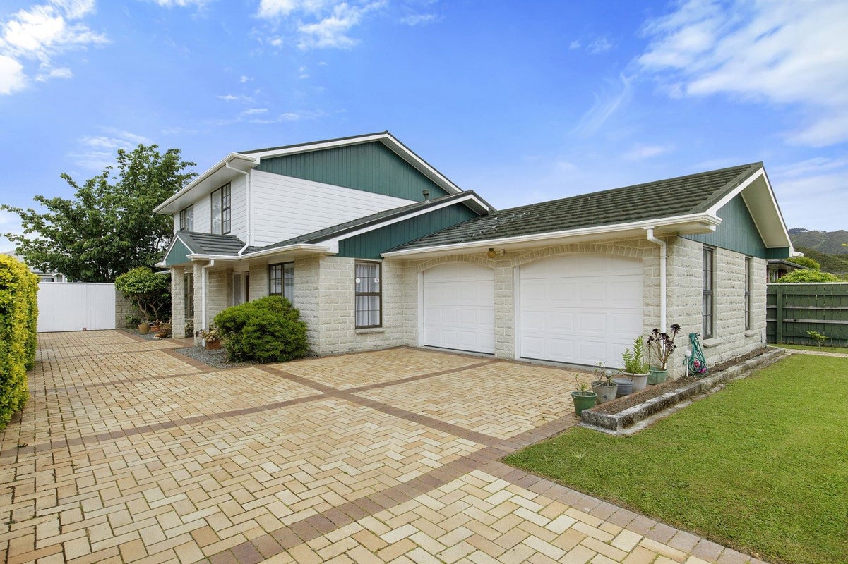 32 De Menech Grove, Avalon, Lower Hutt - Carousel 2