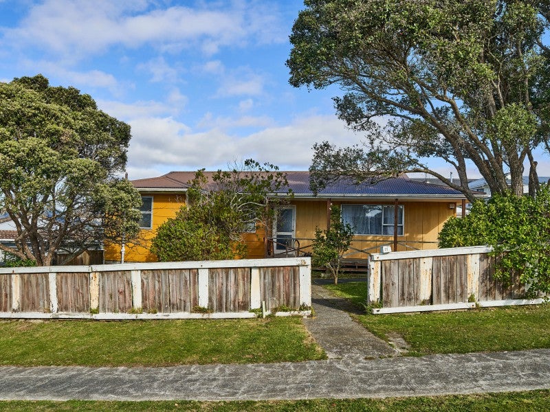 29 Sombrero View, Ascot Park, Porirua - Carousel 1