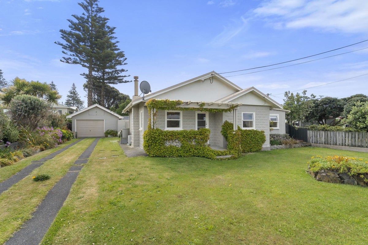 67 Moana Street, Otaki Beach, Otaki - Carousel 1