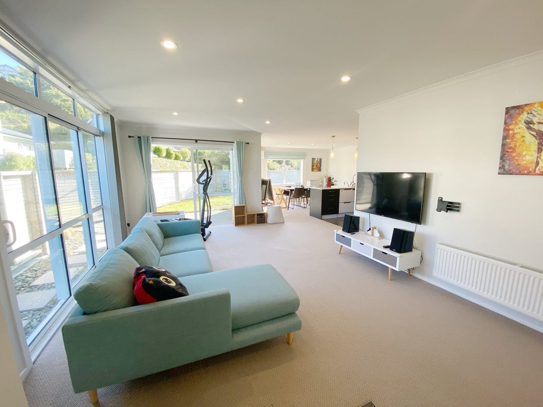 44 Khouri Avenue, Karori, Wellington - Carousel 2