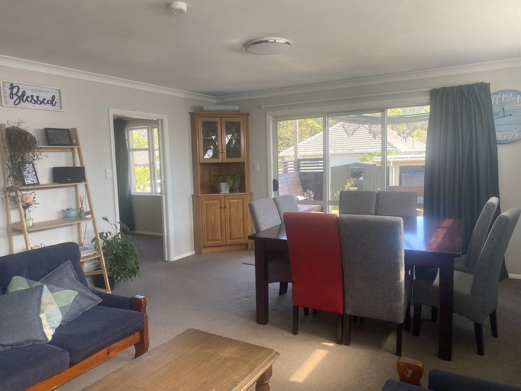 4 Iris Grove, Trentham, Upper Hutt - Carousel 13