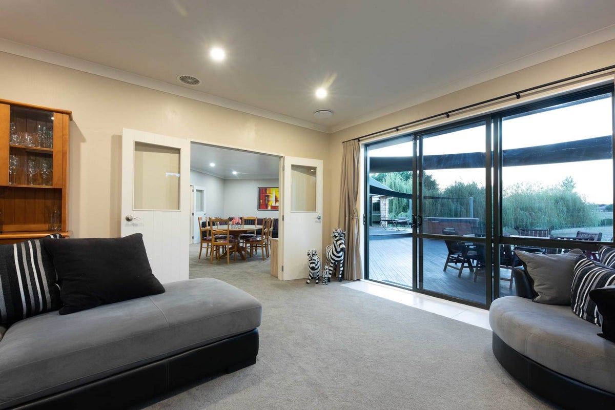 67 Saddleton Road, Pukekohe - Carousel 2