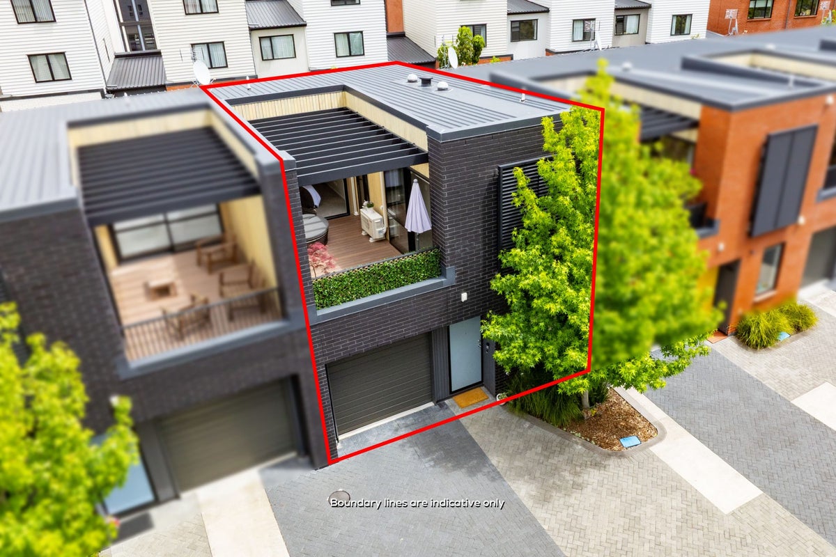 8 Kerewhenua Crescent, Hobsonville, Auckland - Carousel 1