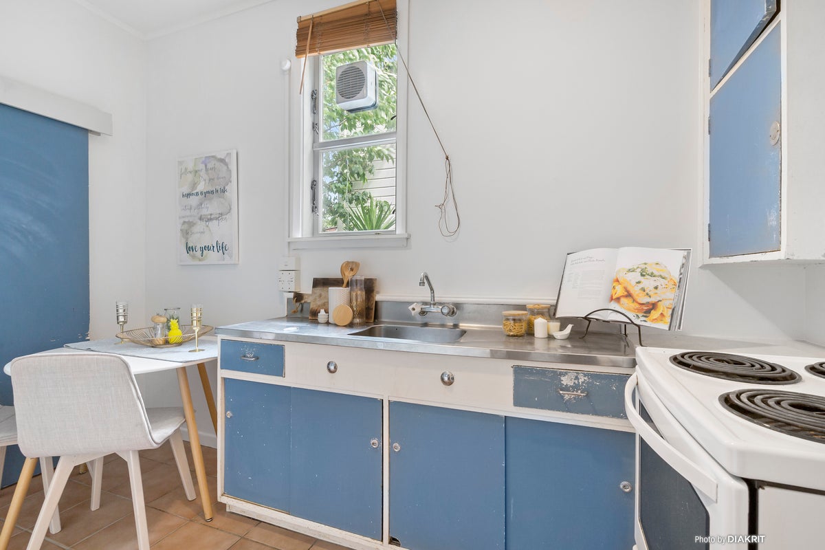 219 Rintoul Street, Berhampore, Wellington - Carousel 2