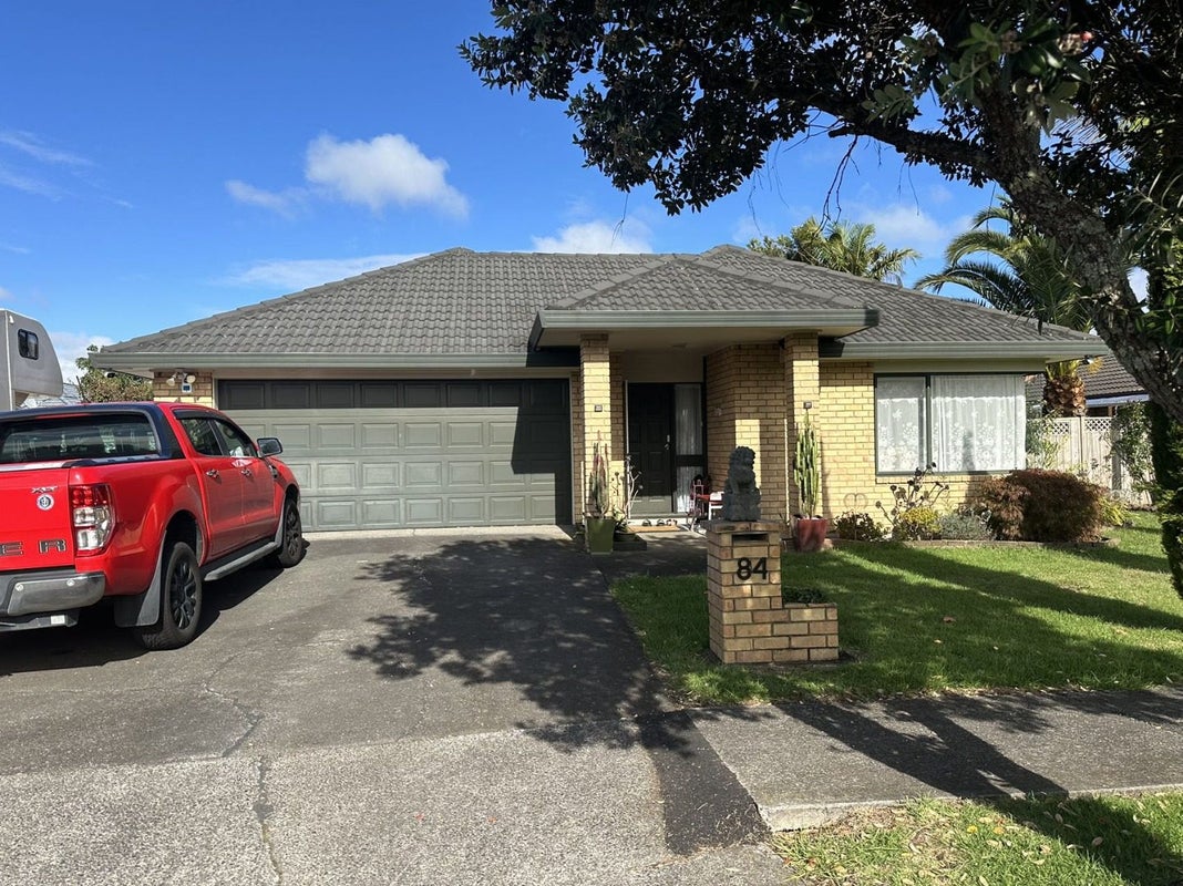 84 Burswood Drive, Burswood, Auckland - Carousel 1