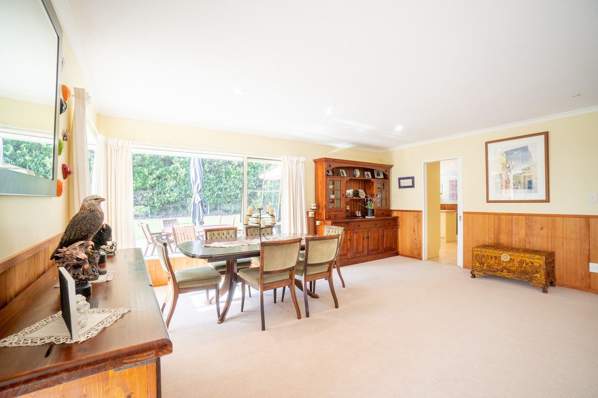 50 Waicola Drive, Fitzherbert, Palmerston North - Carousel 2