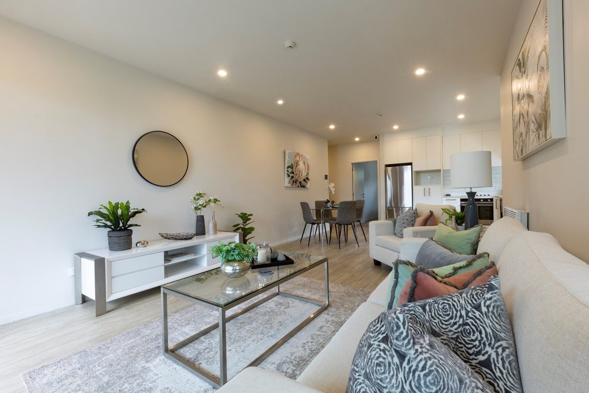 7B Hinaki Street, Point England, Auckland - Carousel 2