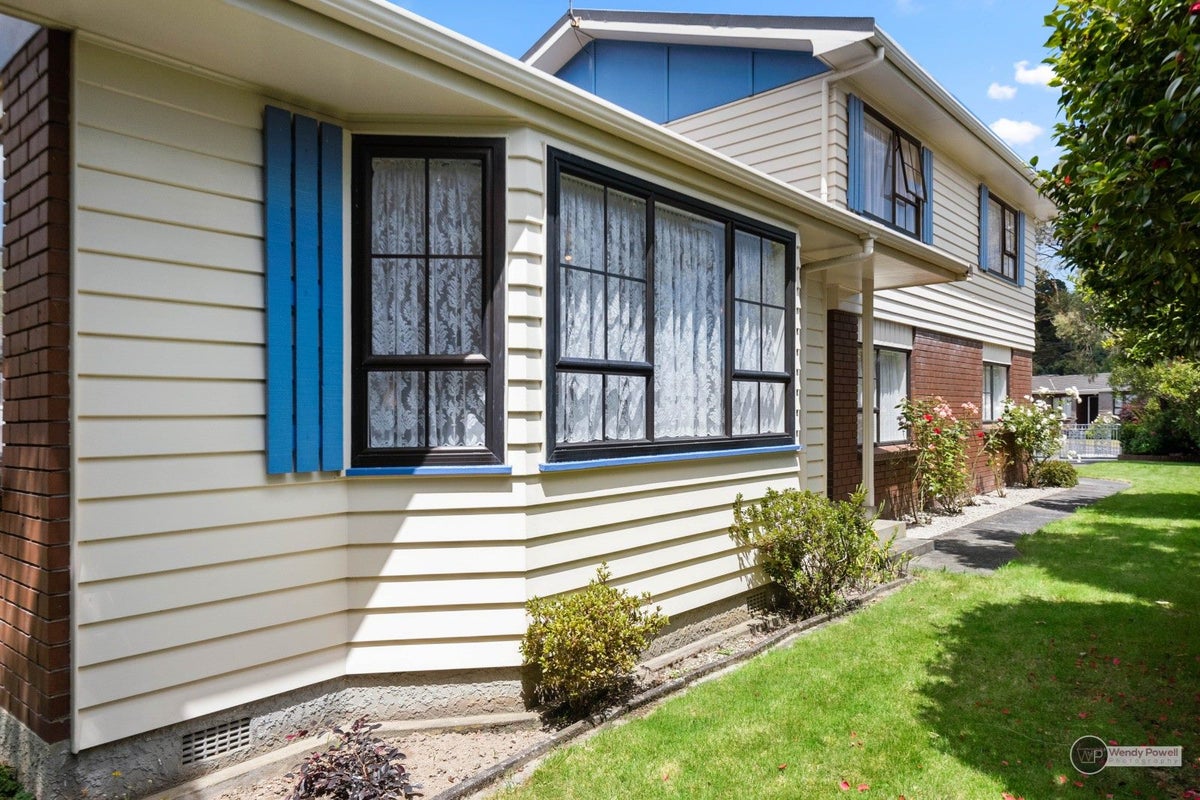 34 McEnroe Grove, Naenae, Lower Hutt - Carousel 2
