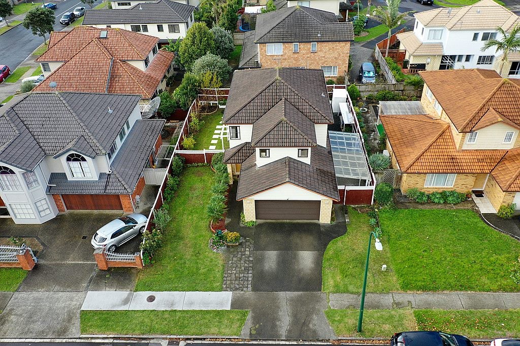 36 Baverstock Road, Flat Bush, Auckland - Carousel 50