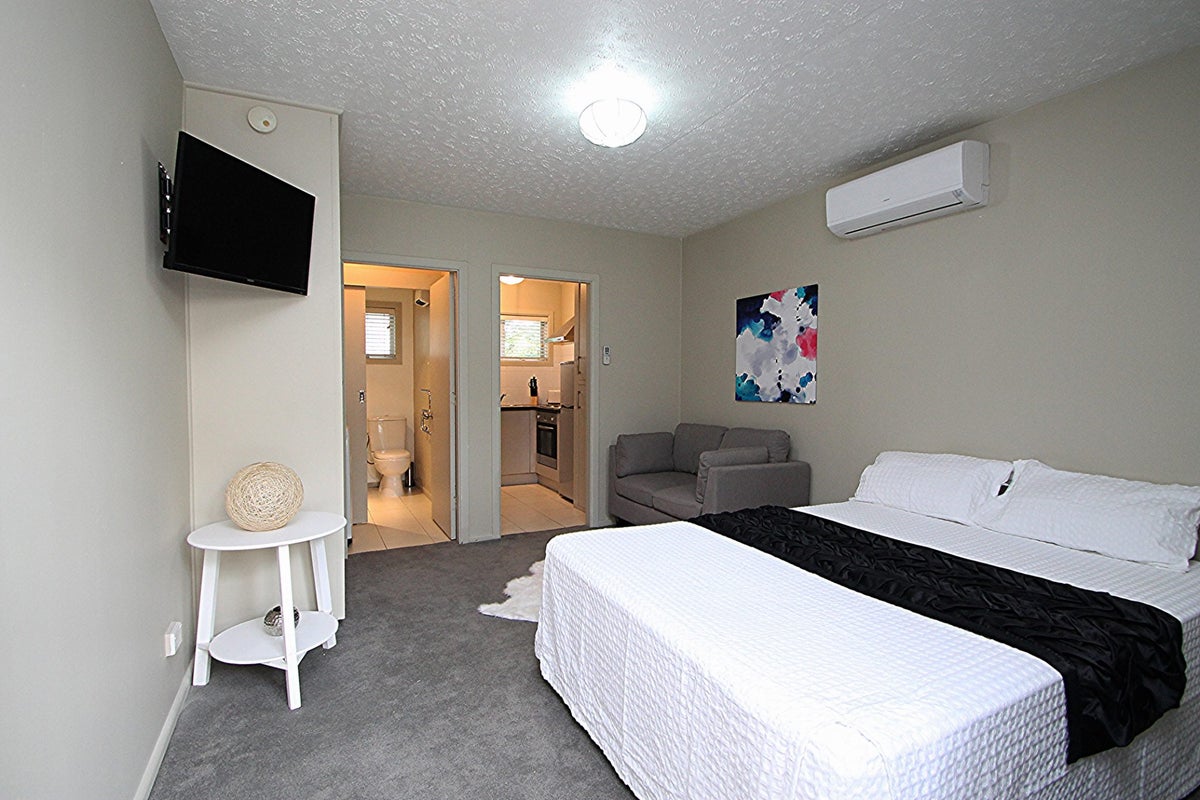 2/296 Armagh Street, Christchurch Central, Christchurch - Carousel 2