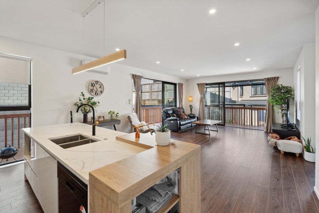 46 Celestial Crescent, Orewa, Orewa - Carousel 1