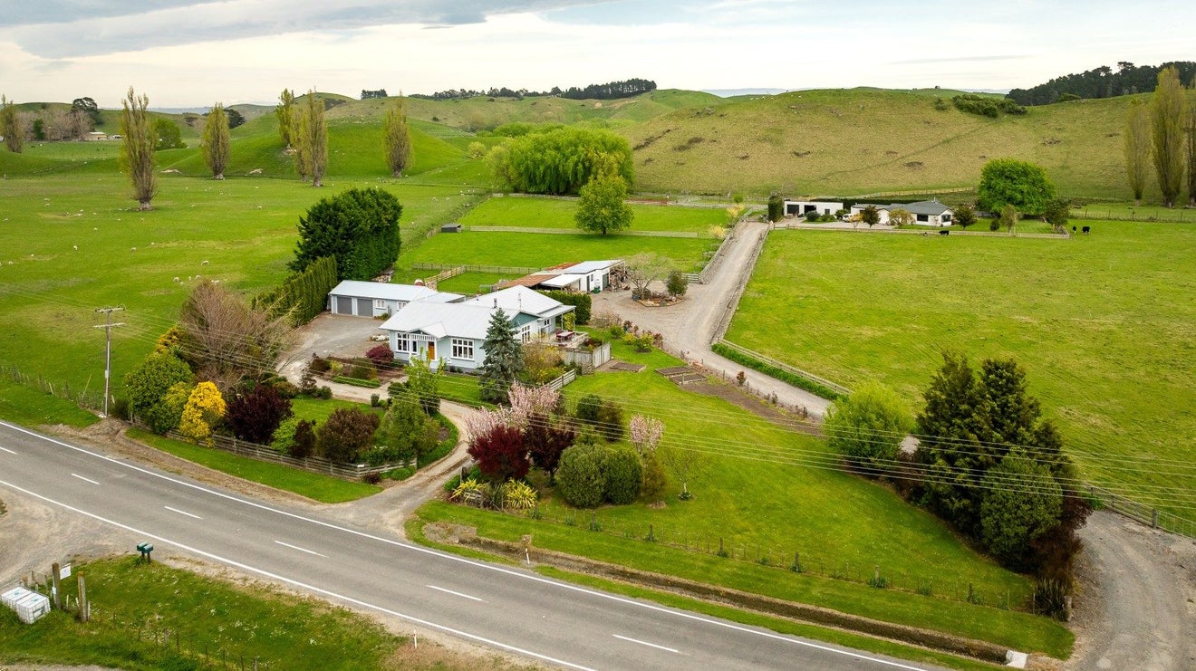 137 Swamp Road, Fernhill, Napier - Carousel 35